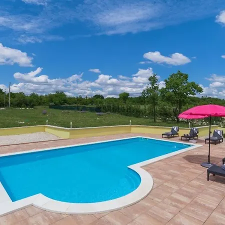 Villa Leis *